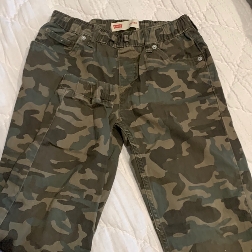 Levi’s joggers